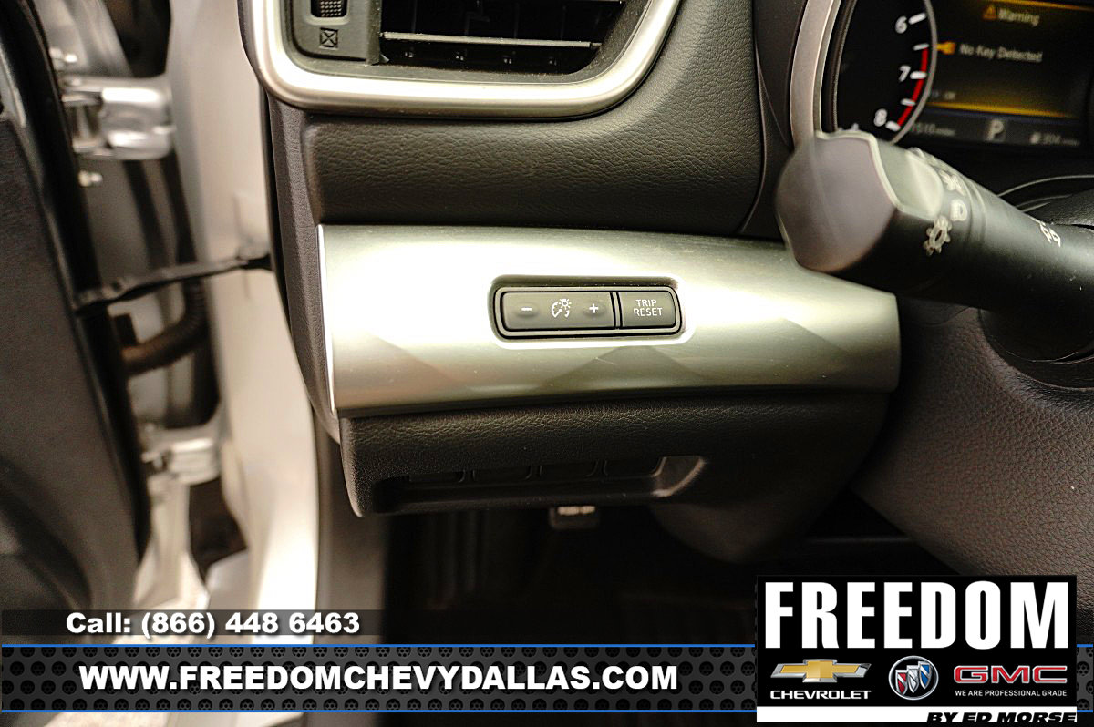 Used 2022 Nissan Maxima SV w/ Floor Mat Group FWD image 19