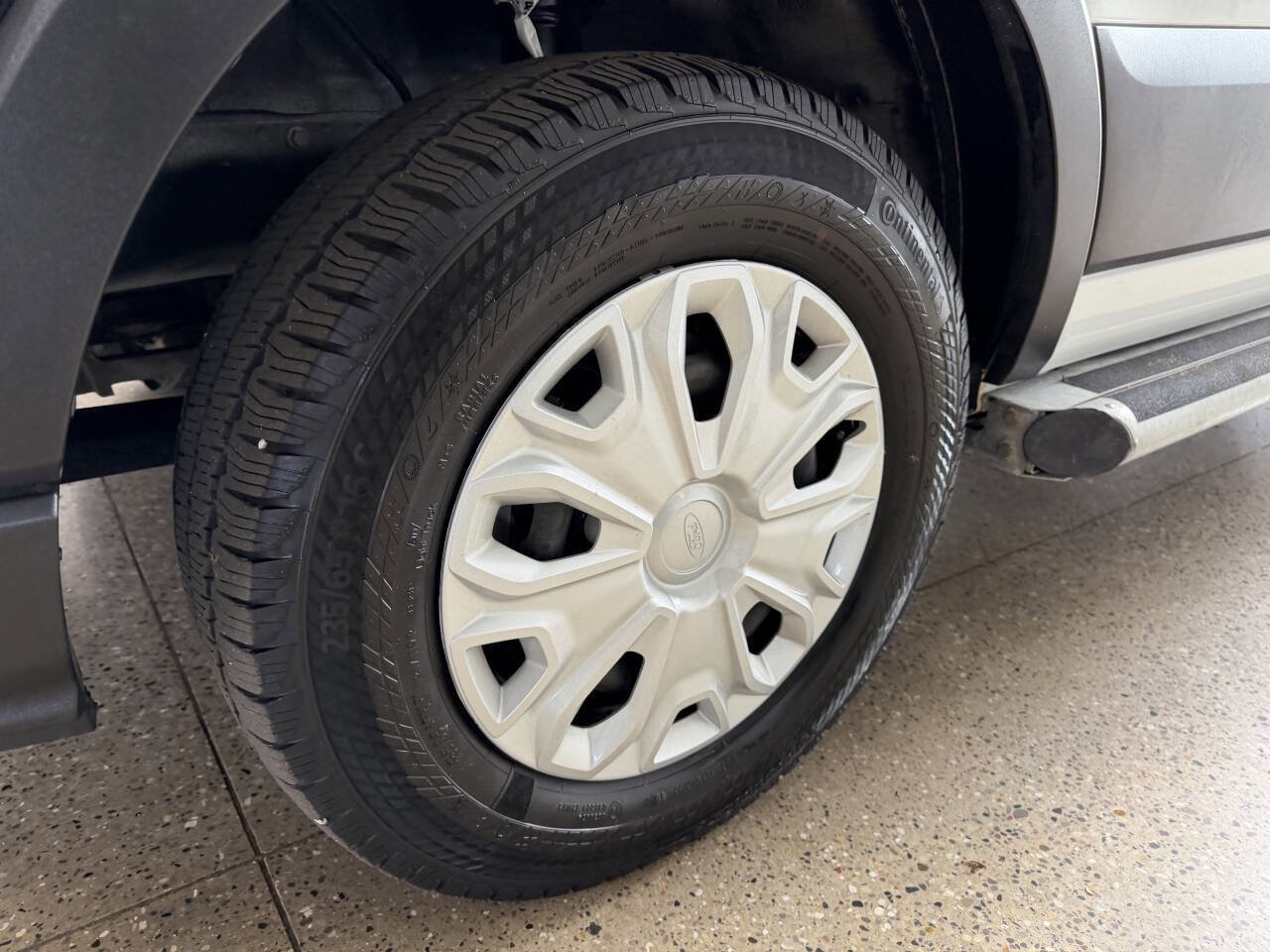 Used 2024 Ford Transit 250 Low Roof w/ Exterior Upgrade Package image 39