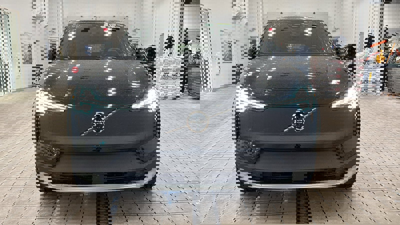 New 2026 Volvo EX30 Cross Country Ultra image 10