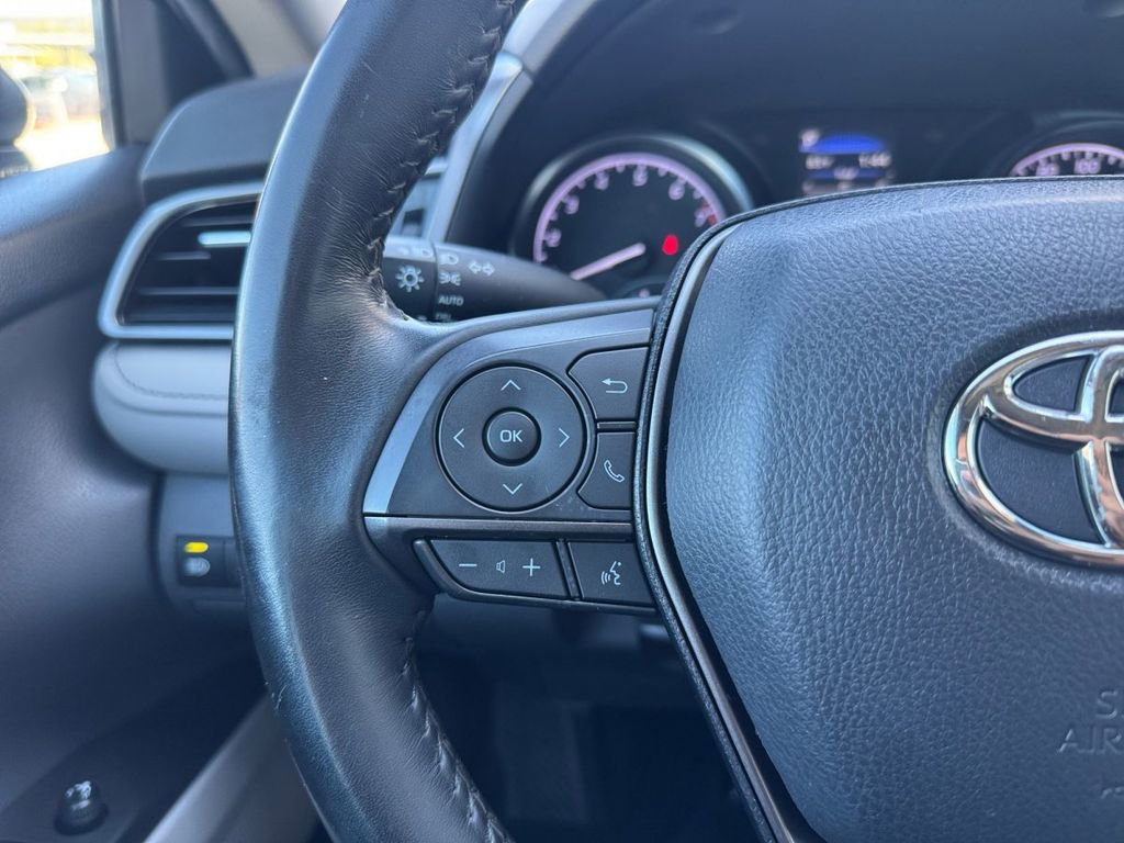 Used 2022 Toyota Camry SE image 7