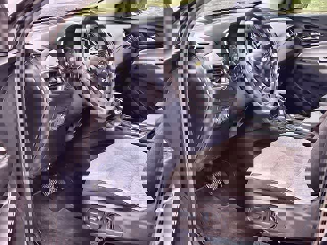 Used 2022 Chevrolet Equinox LS AWD/4WD image 3