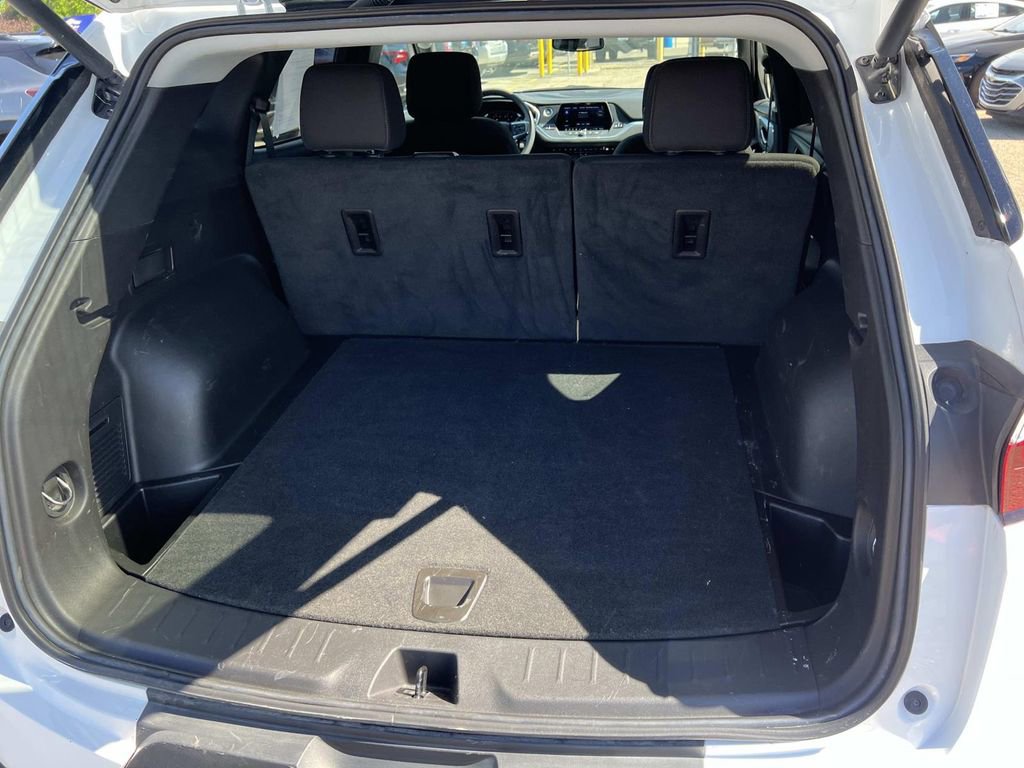Used 2022 Chevrolet Blazer LT FWD image 10