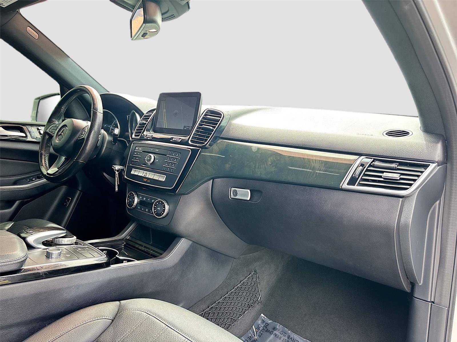 Used 2019 Mercedes-Benz GLE 400 4MATIC w/ Premium 1 Package image 31