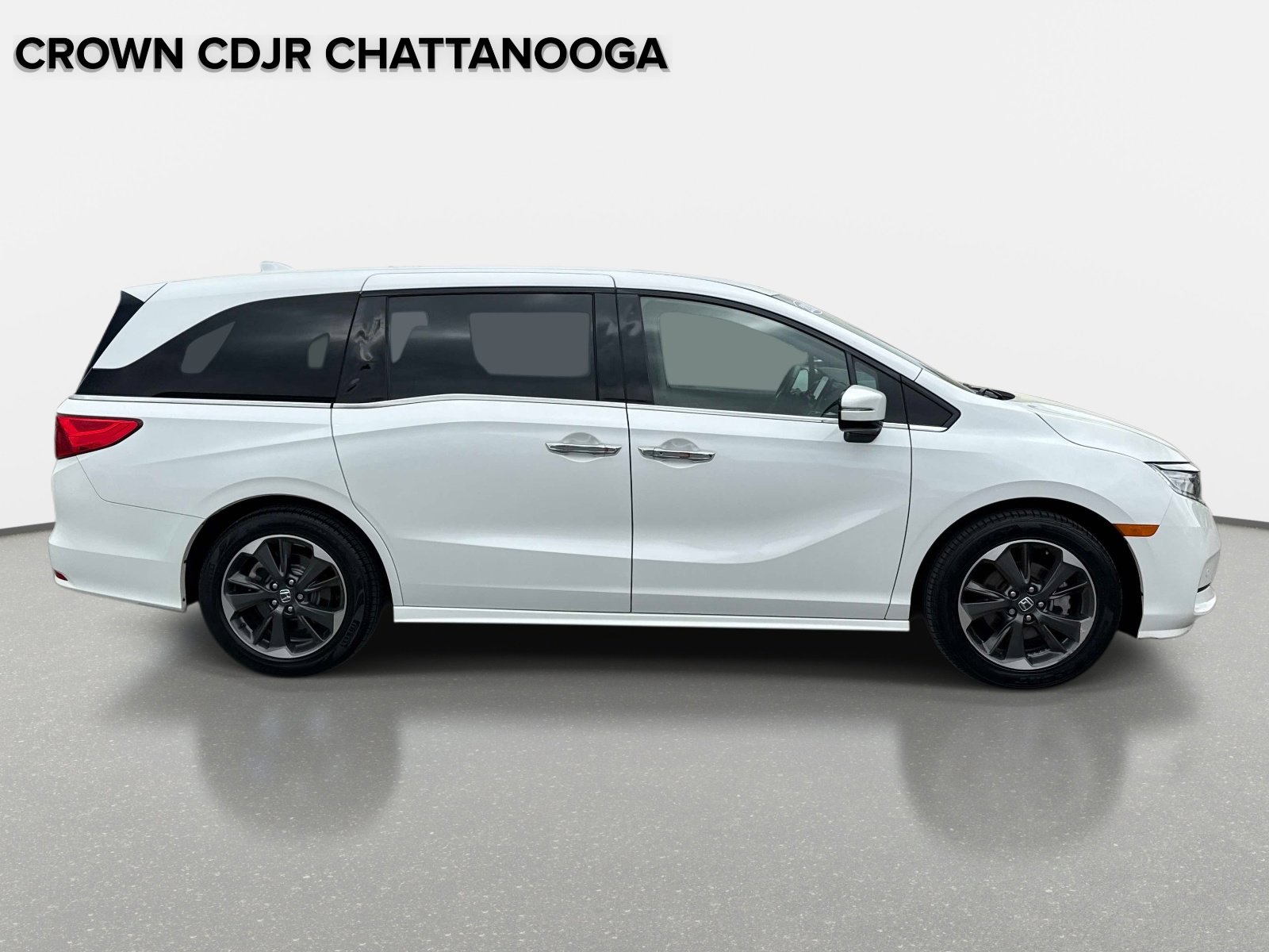 Used 2024 Honda Odyssey Elite image 4