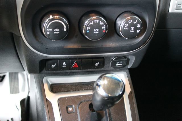 Used 2016 Jeep Compass High Altitude image 17