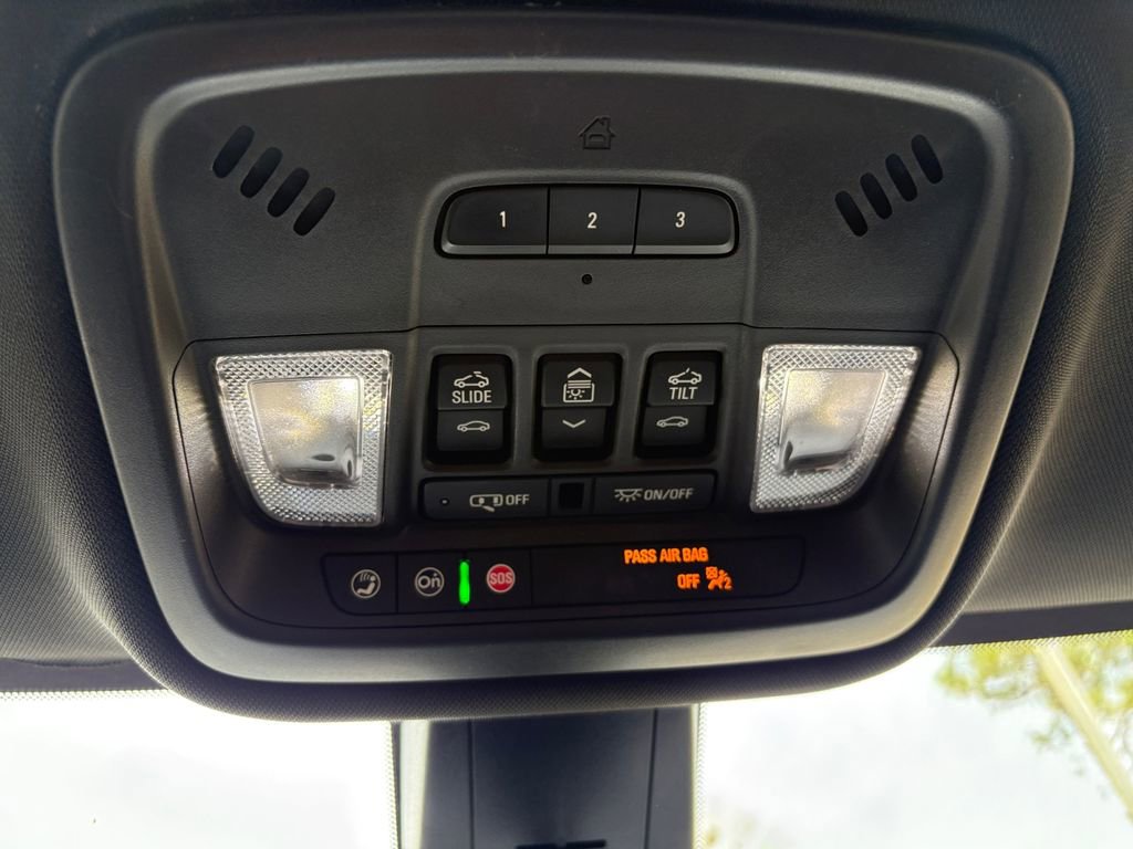 Used 2023 Chevrolet Traverse Premier w/ Redline Edition image 30