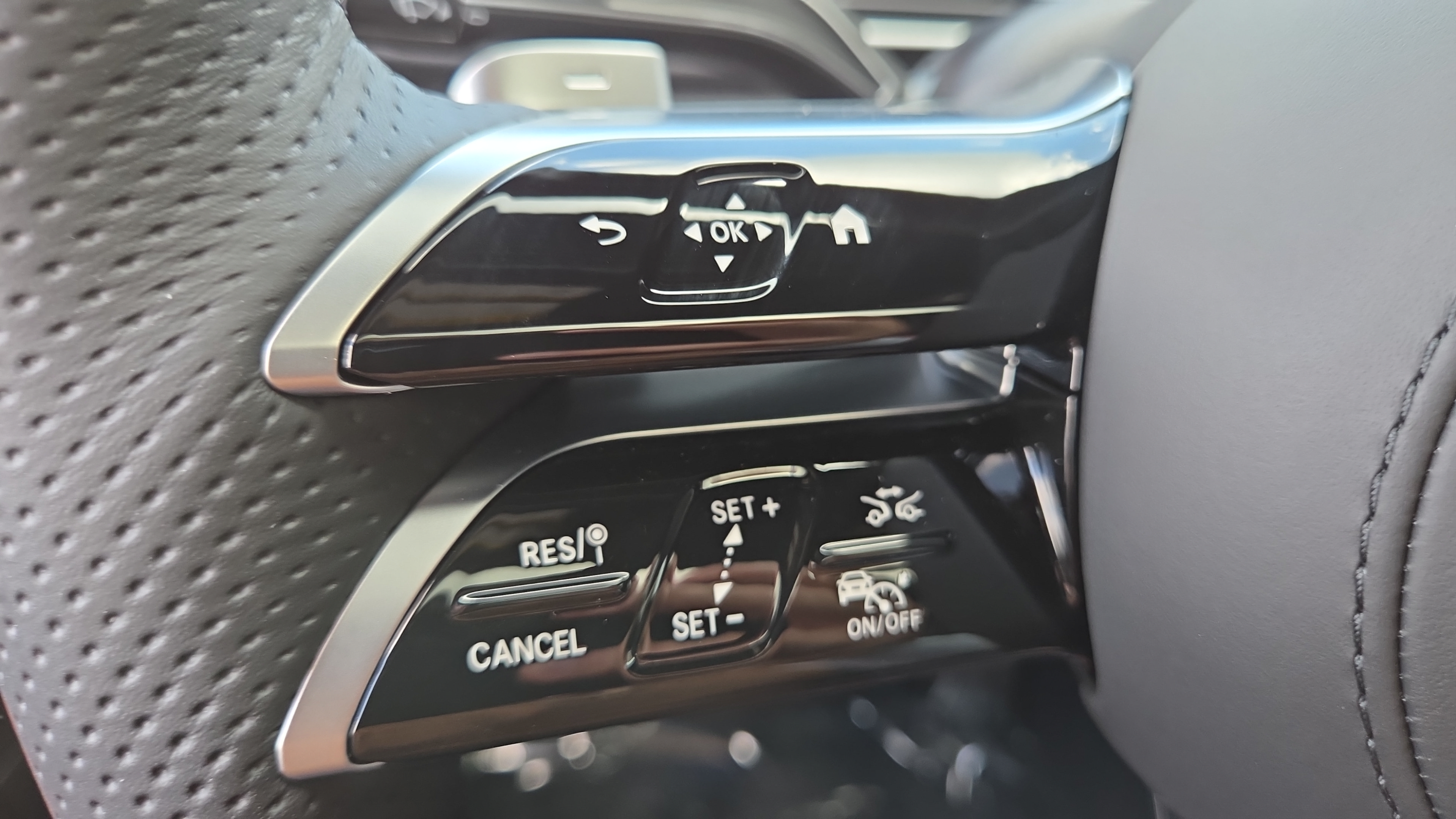 New 2026 Mercedes-Benz GLE 450 4MATIC Coupe image 23