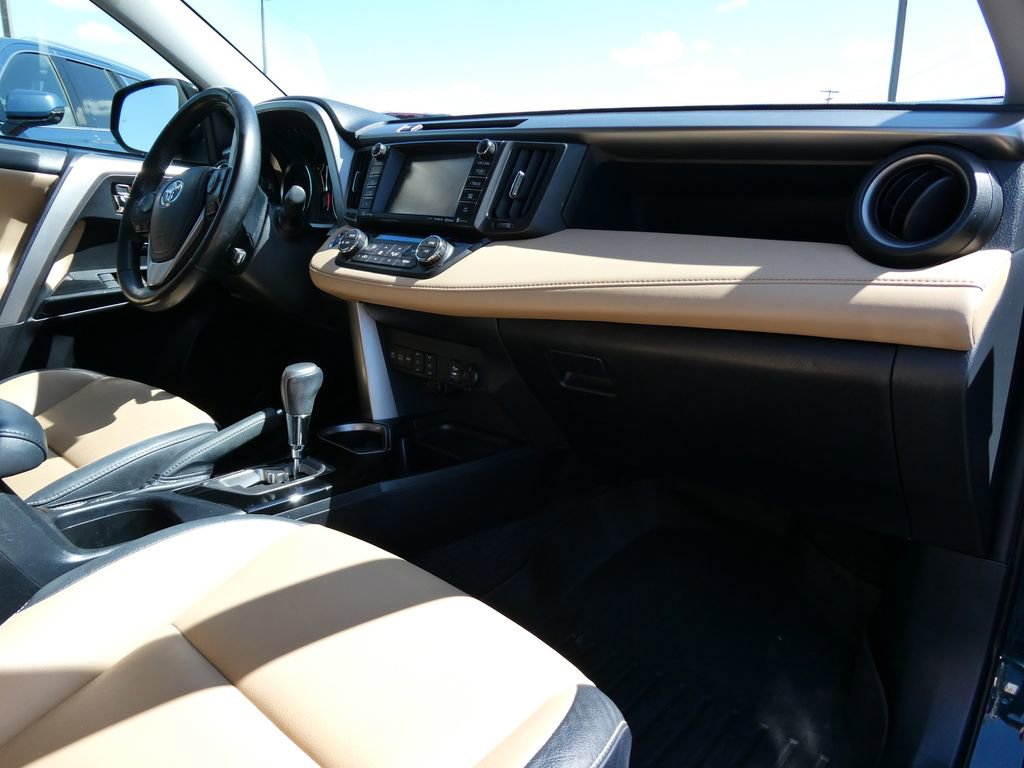 Used 2018 Toyota RAV4 Limited w/ Advanced Technology Package AWD/4WD image 15