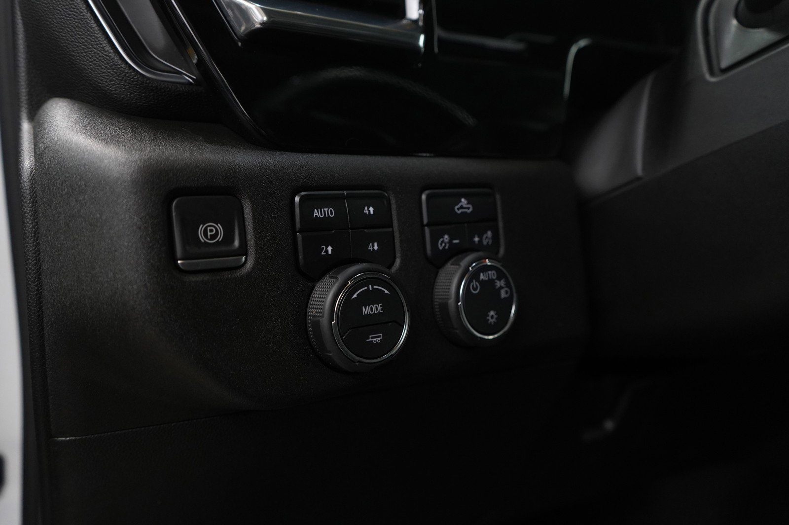 Used 2023 Chevrolet Silverado 1500 LT w/ Z71 Off-Road Package image 25