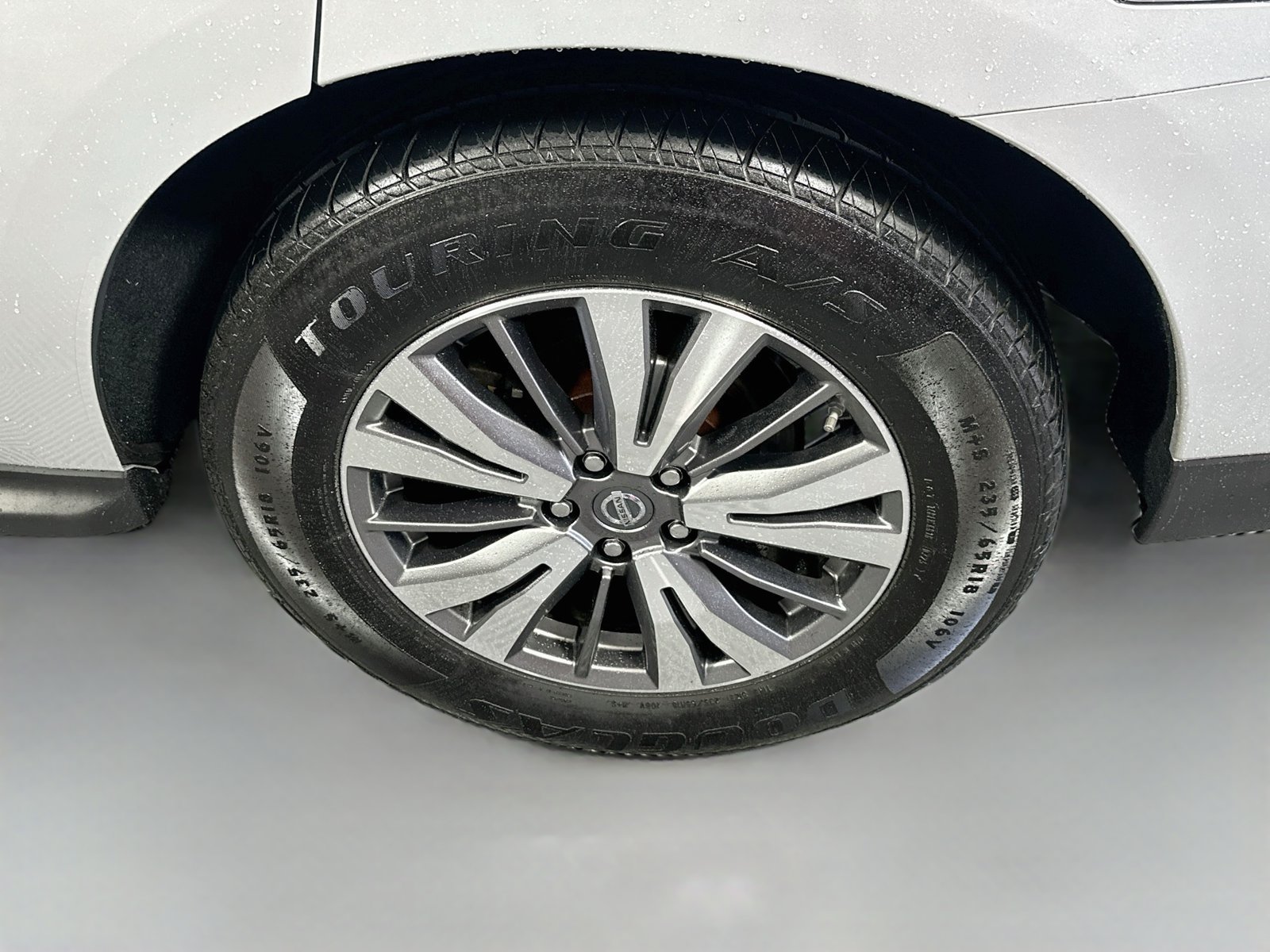 Used 2018 Nissan Pathfinder SV AWD/4WD image 30
