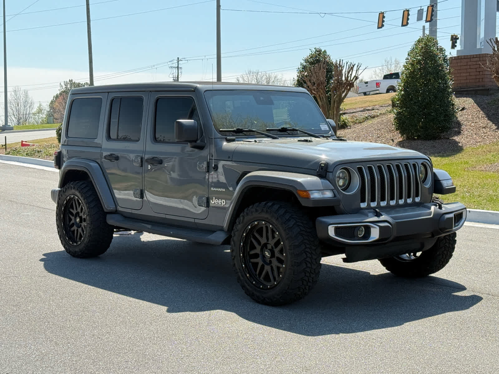 Used 2019 Jeep Wrangler Unlimited Sahara image 7
