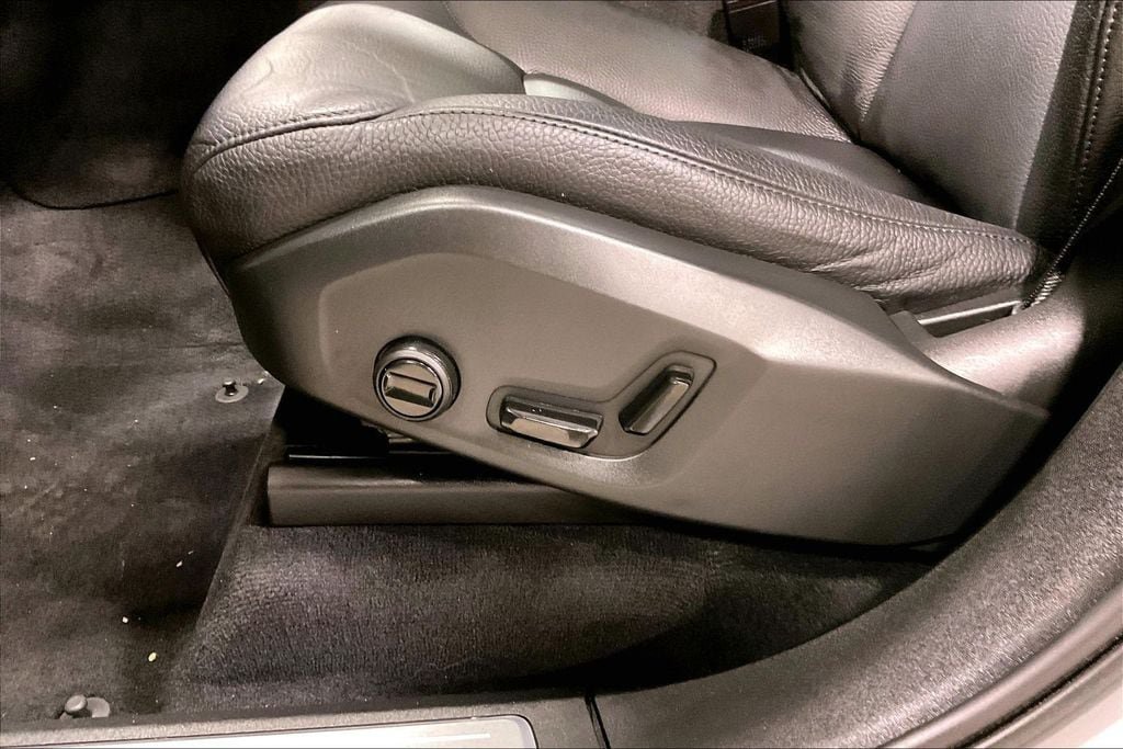 Certified 2023 Volvo XC90 B6 Plus w/ Protection Package Premier AWD/4WD image 19