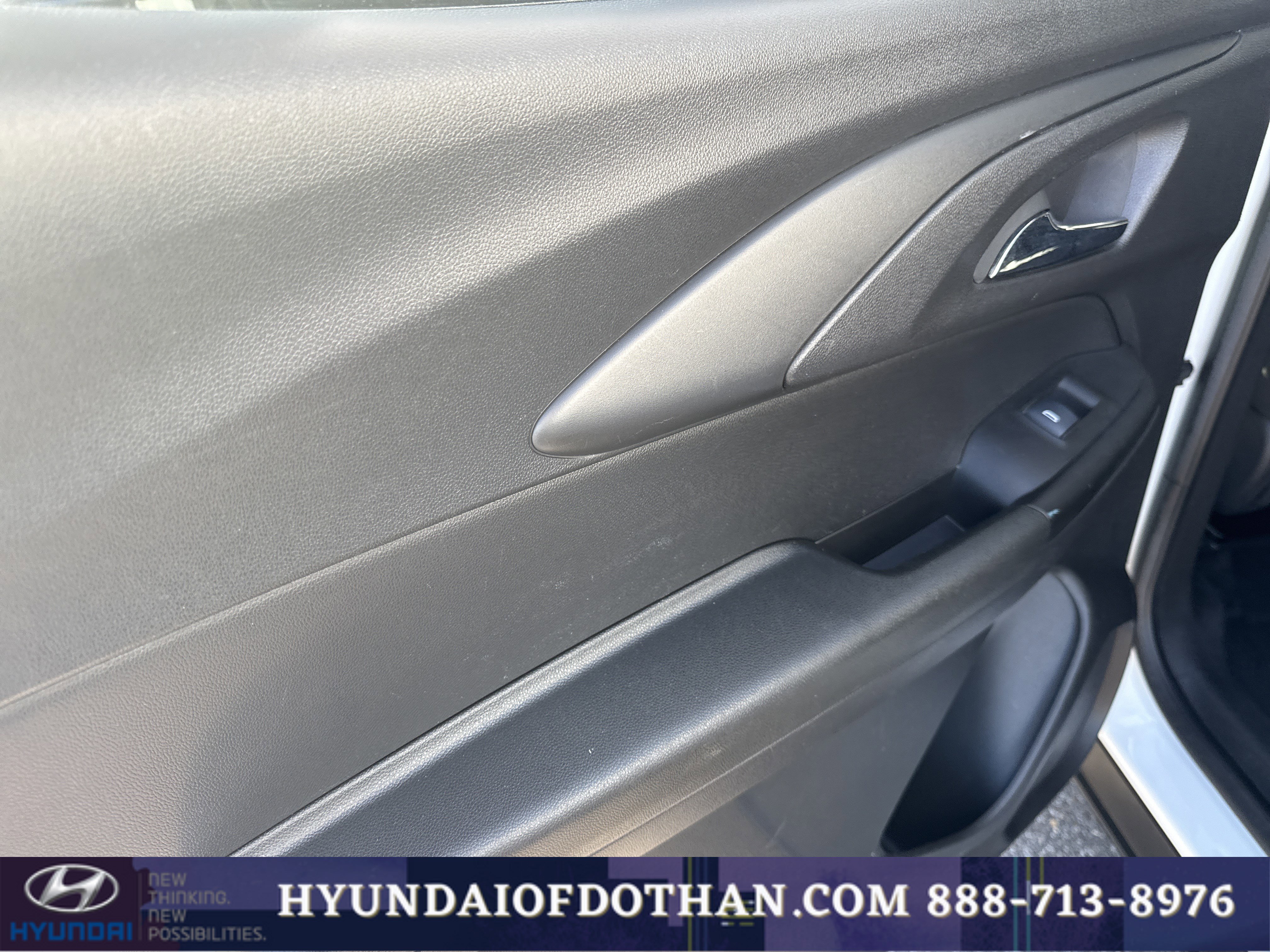 Used 2023 Chevrolet TrailBlazer LT AWD/4WD image 11