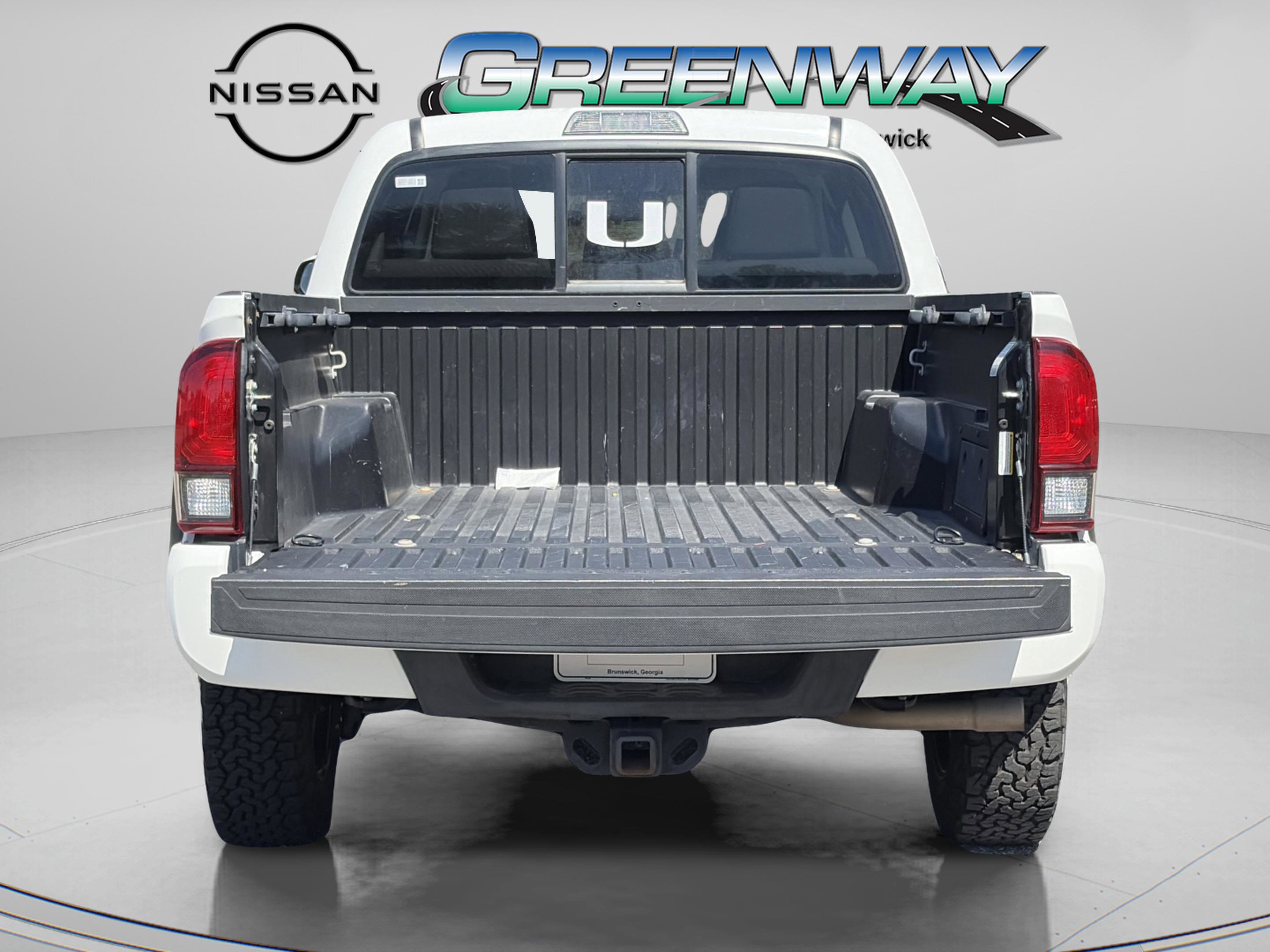 Used 2020 Toyota Tacoma SR AWD/4WD image 27
