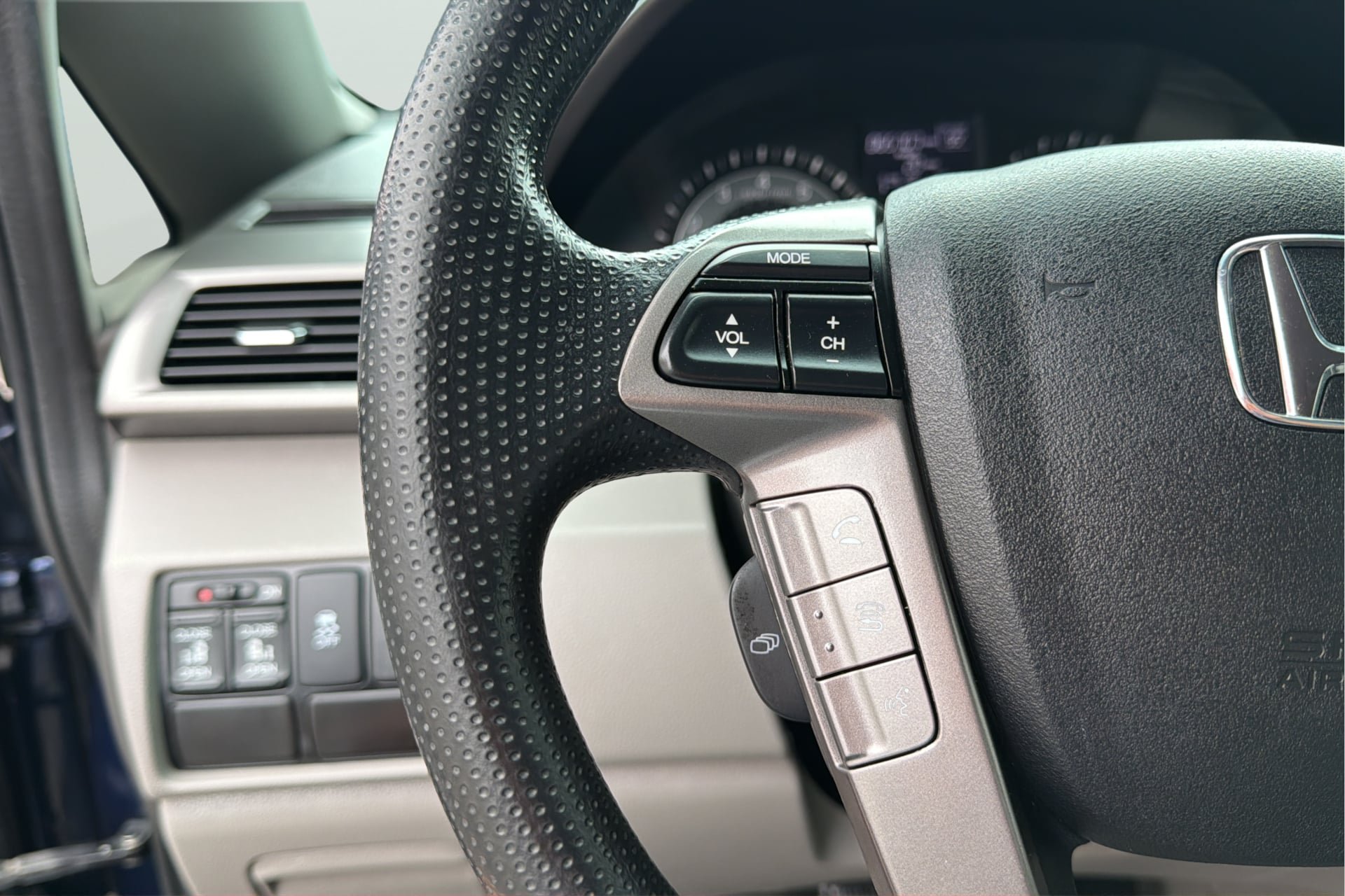 Used 2016 Honda Odyssey SE image 27