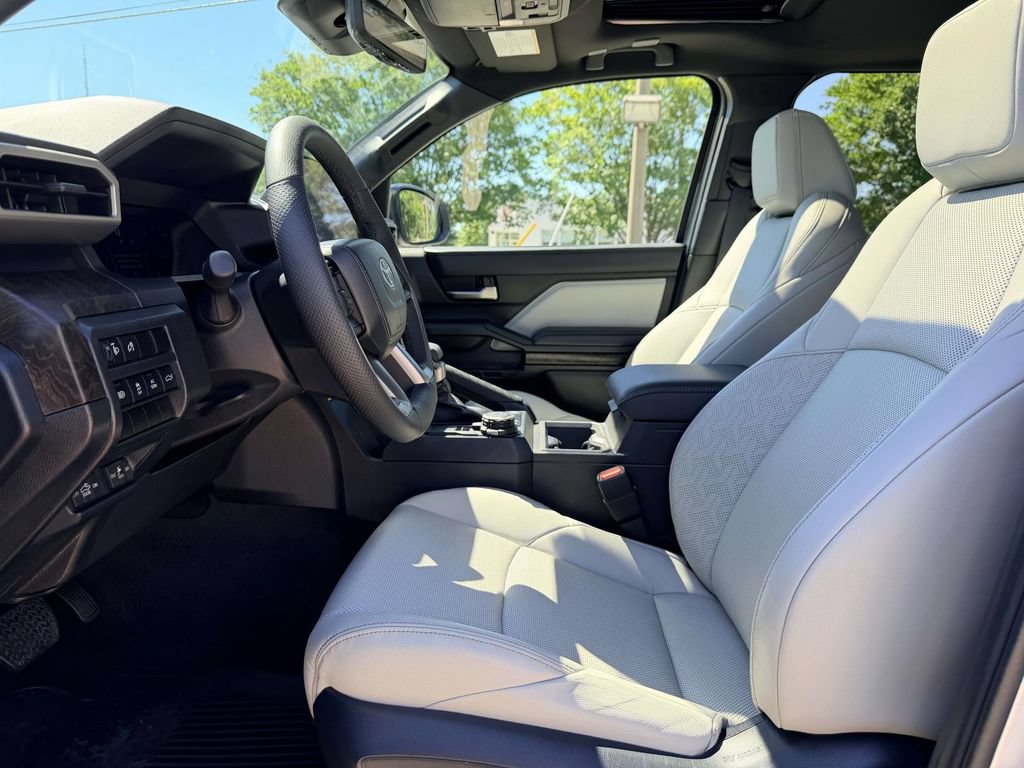 Certified 2025 Toyota Tacoma Limited AWD/4WD image 19