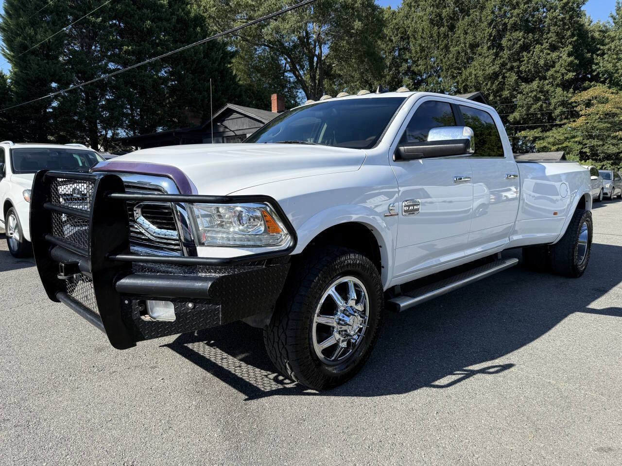 Used 2017 RAM 3500 Laramie Longhorn image 2