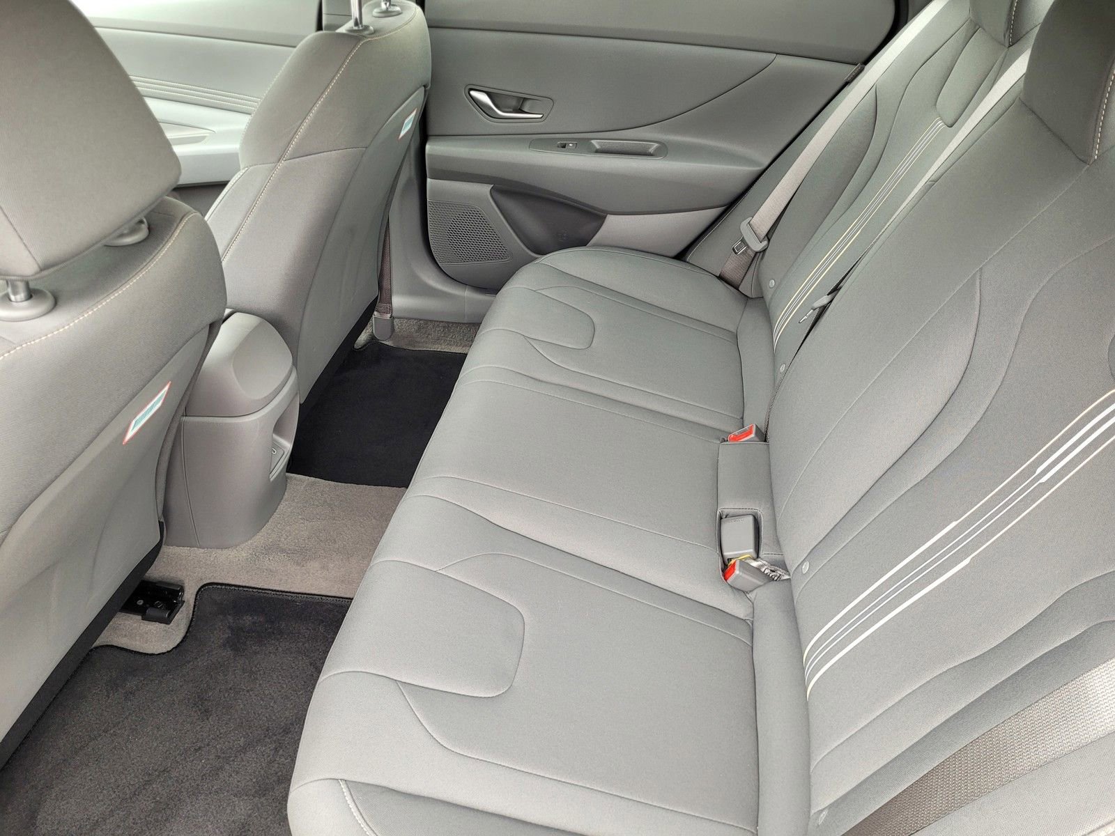Certified 2026 Hyundai Elantra Sport w/ Cargo Package FWD image 18