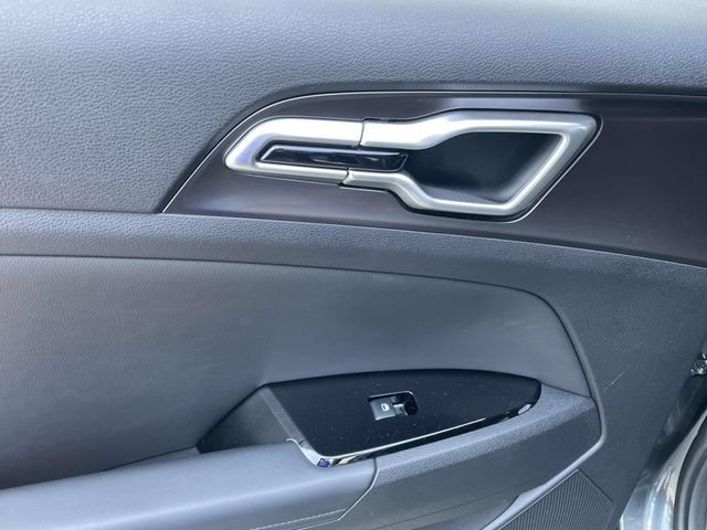 Certified 2025 Kia Sportage EX FWD image 18