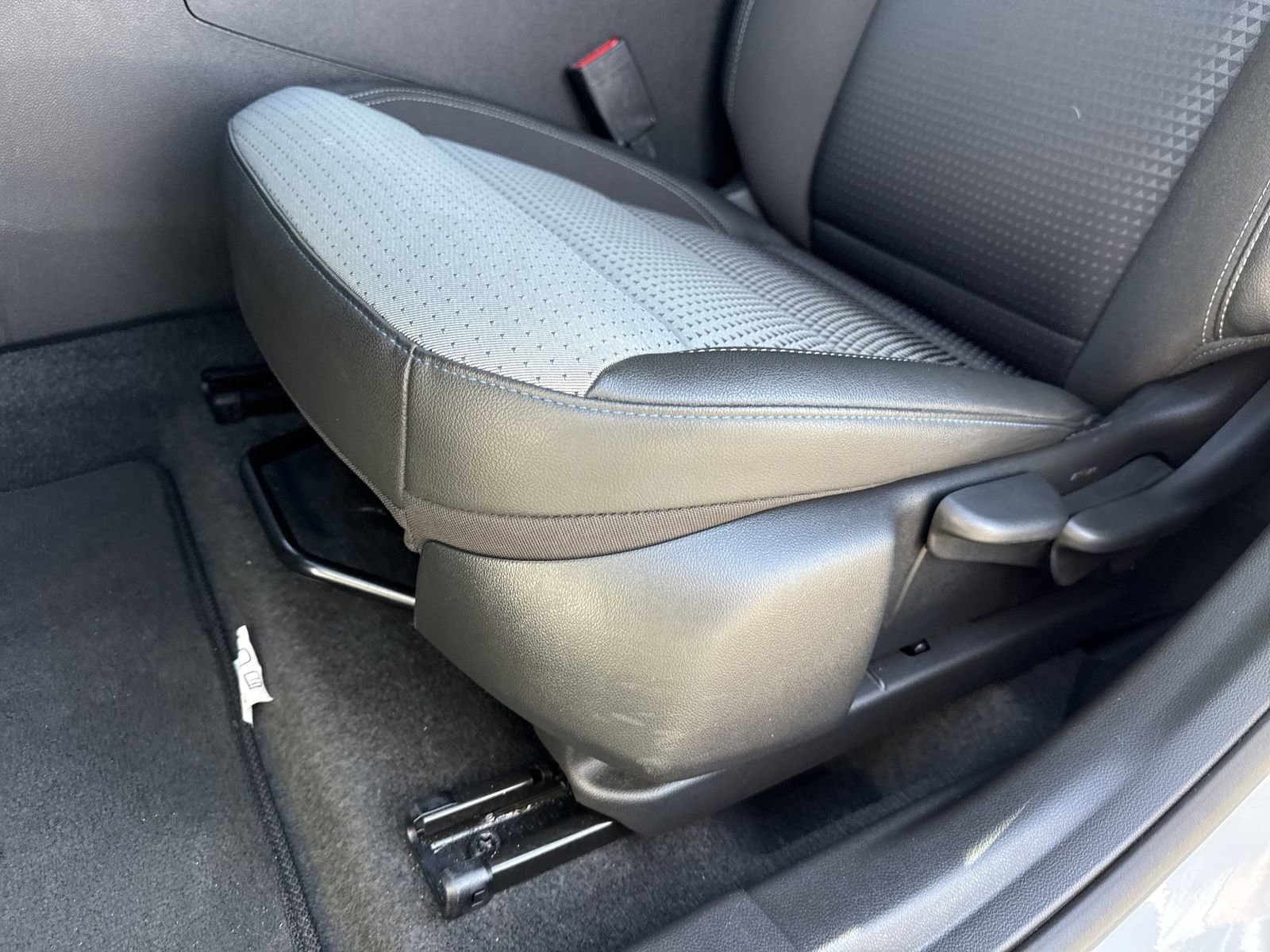 Used 2024 Chevrolet Trax LT FWD image 16