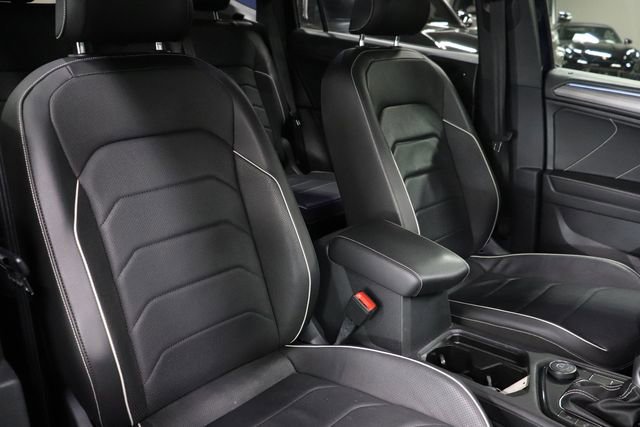 Used 2022 Volkswagen Tiguan SEL R-Line AWD/4WD image 25