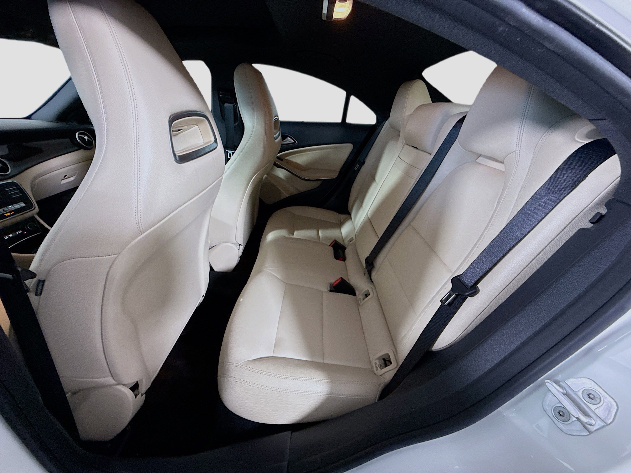Used 2017 Mercedes-Benz CLA 250 image 25