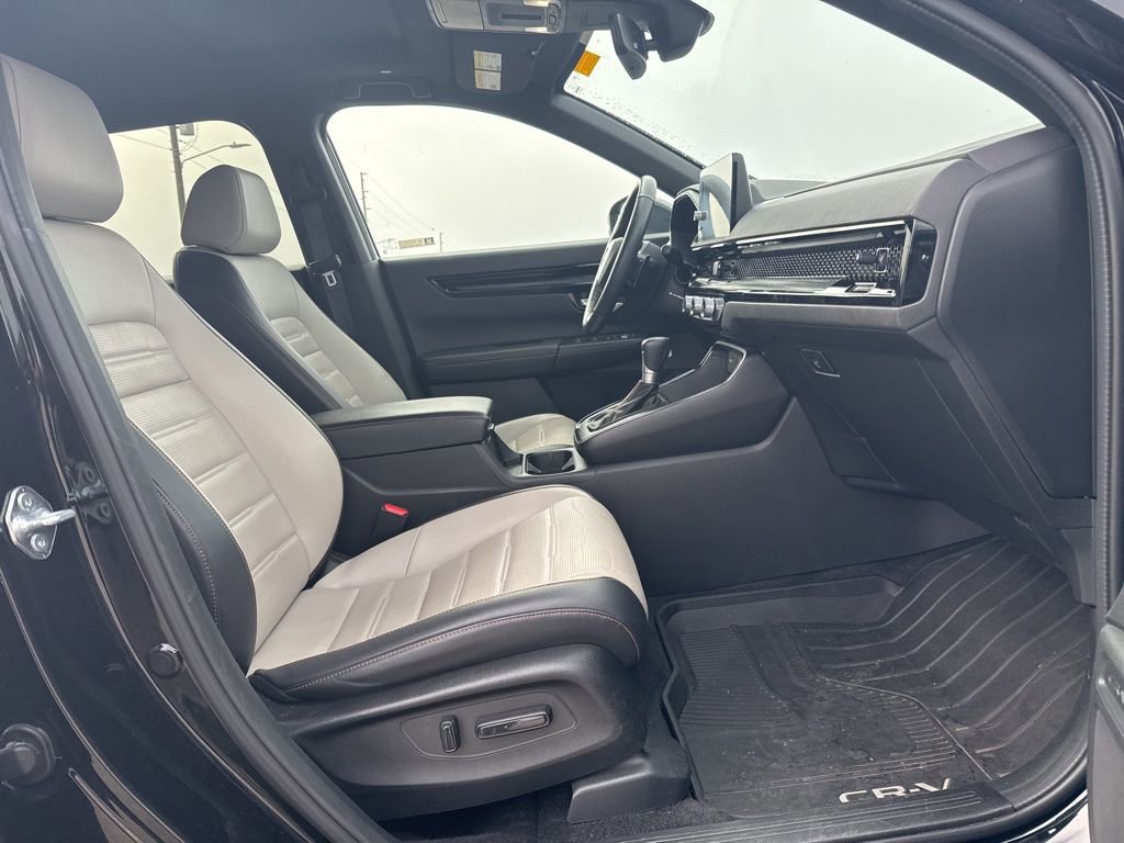 Used 2024 Honda CR-V Sport Touring image 11