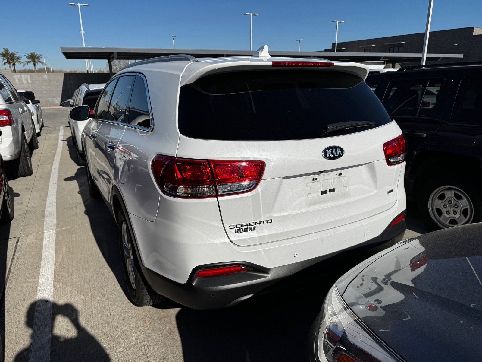 Used 2016 Kia Sorento LX w/ LX Convenience Package image 3