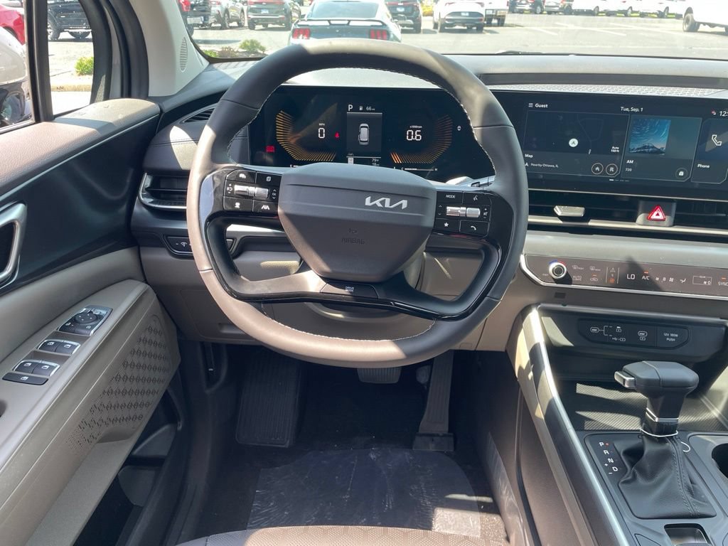 New 2027 Kia Carnival FWD image 12