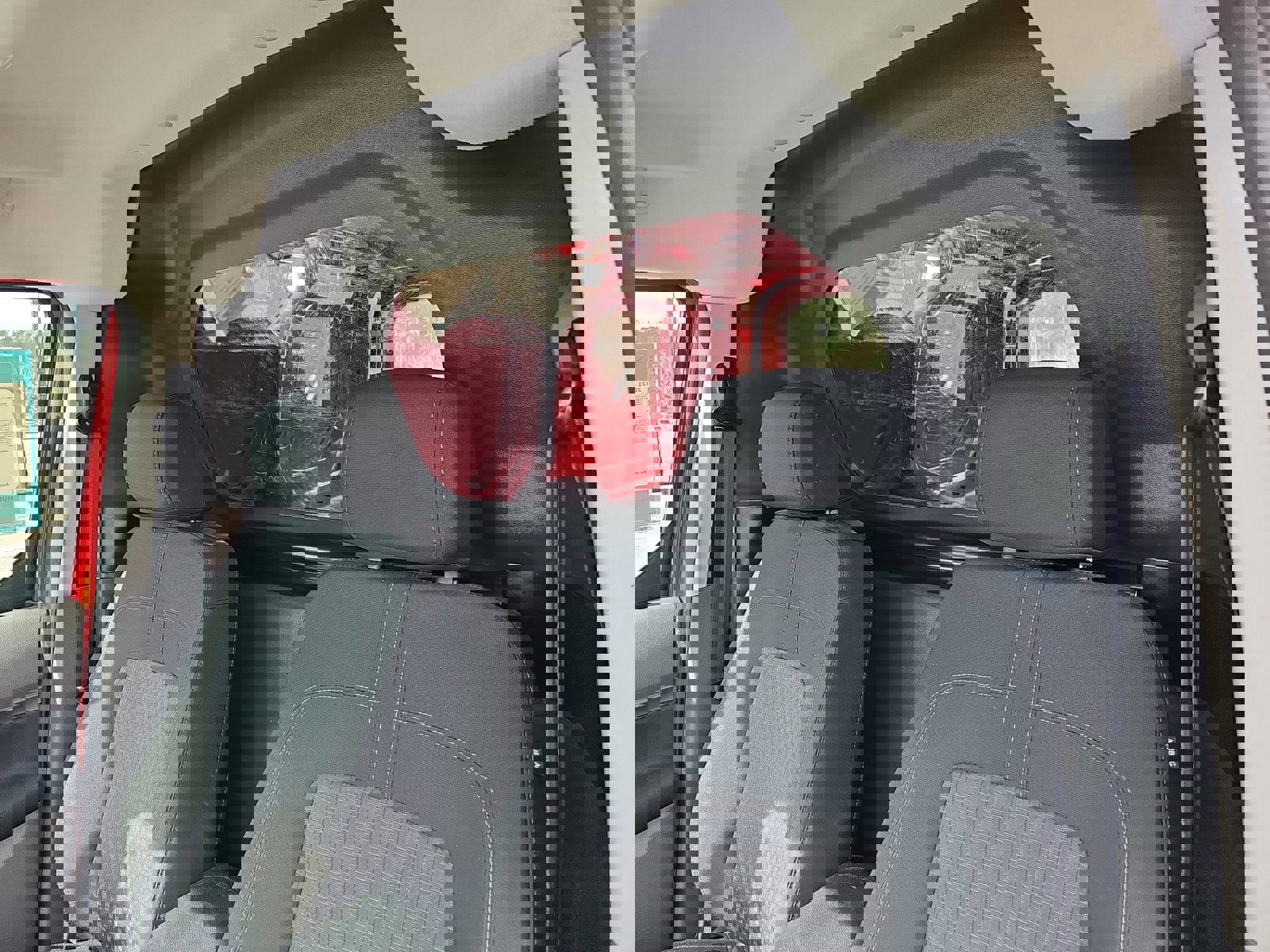 Used 2021 Ford Transit Connect XLT image 30