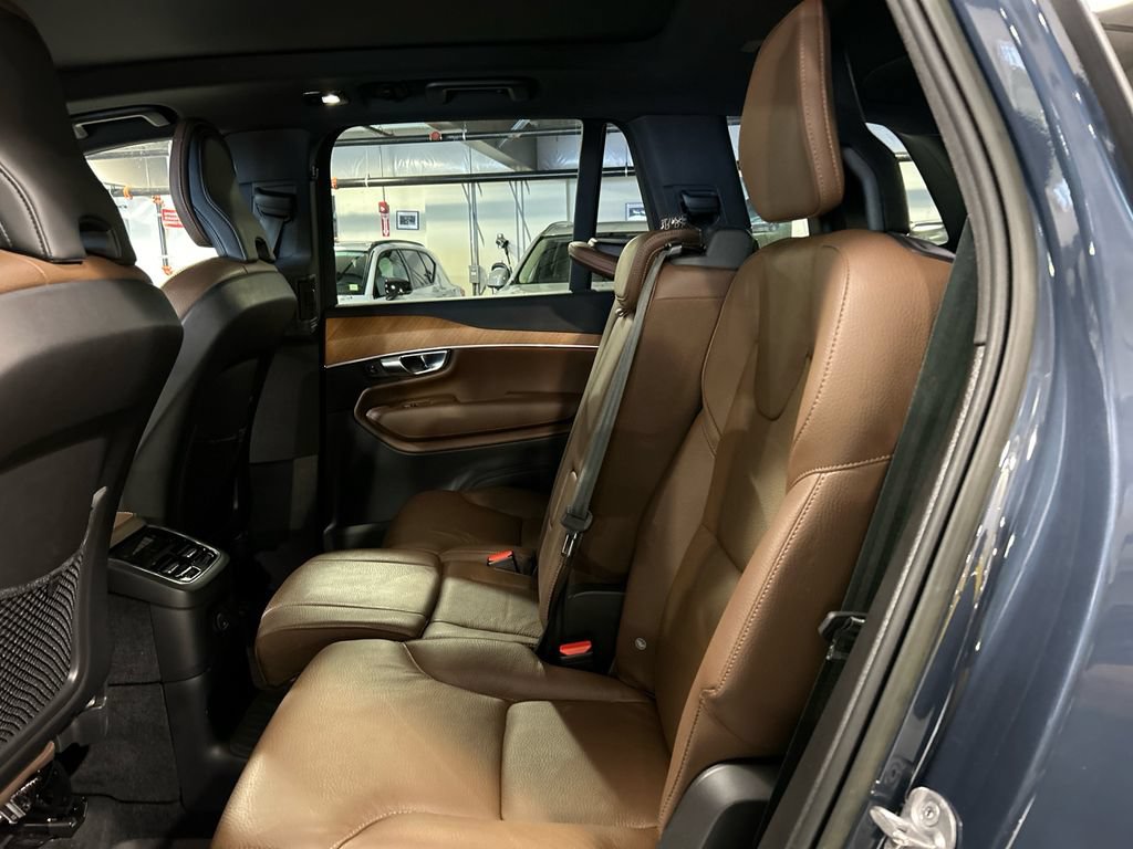 Certified 2023 Volvo XC90 T8 Plus w/ Protection Package AWD/4WD image 23