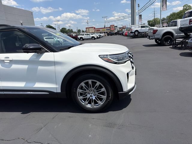 New 2026 Ford Explorer Platinum RWD image 2