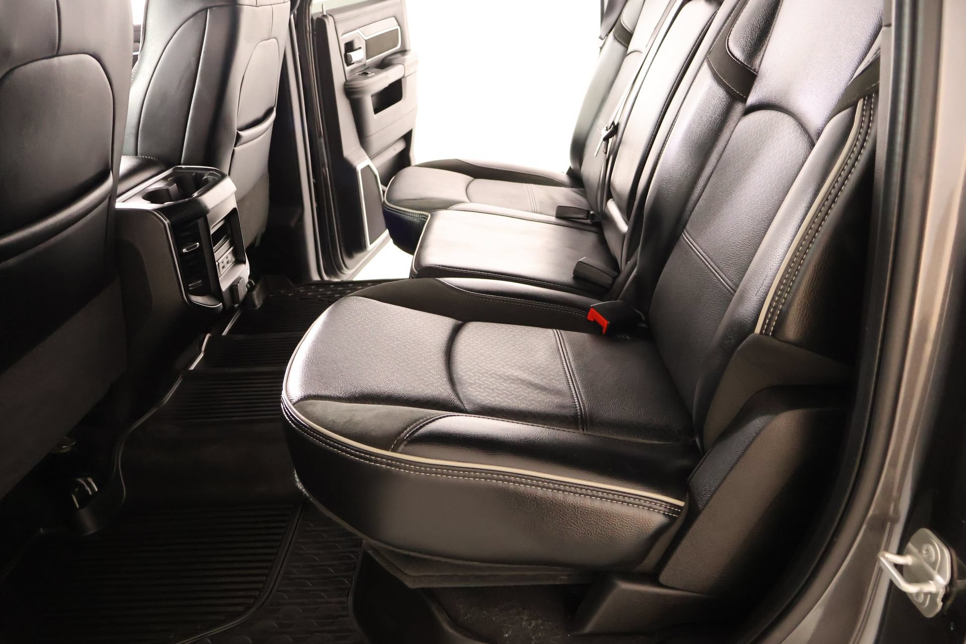 Used 2024 RAM 3500 Laramie w/ Night Edition AWD/4WD image 13
