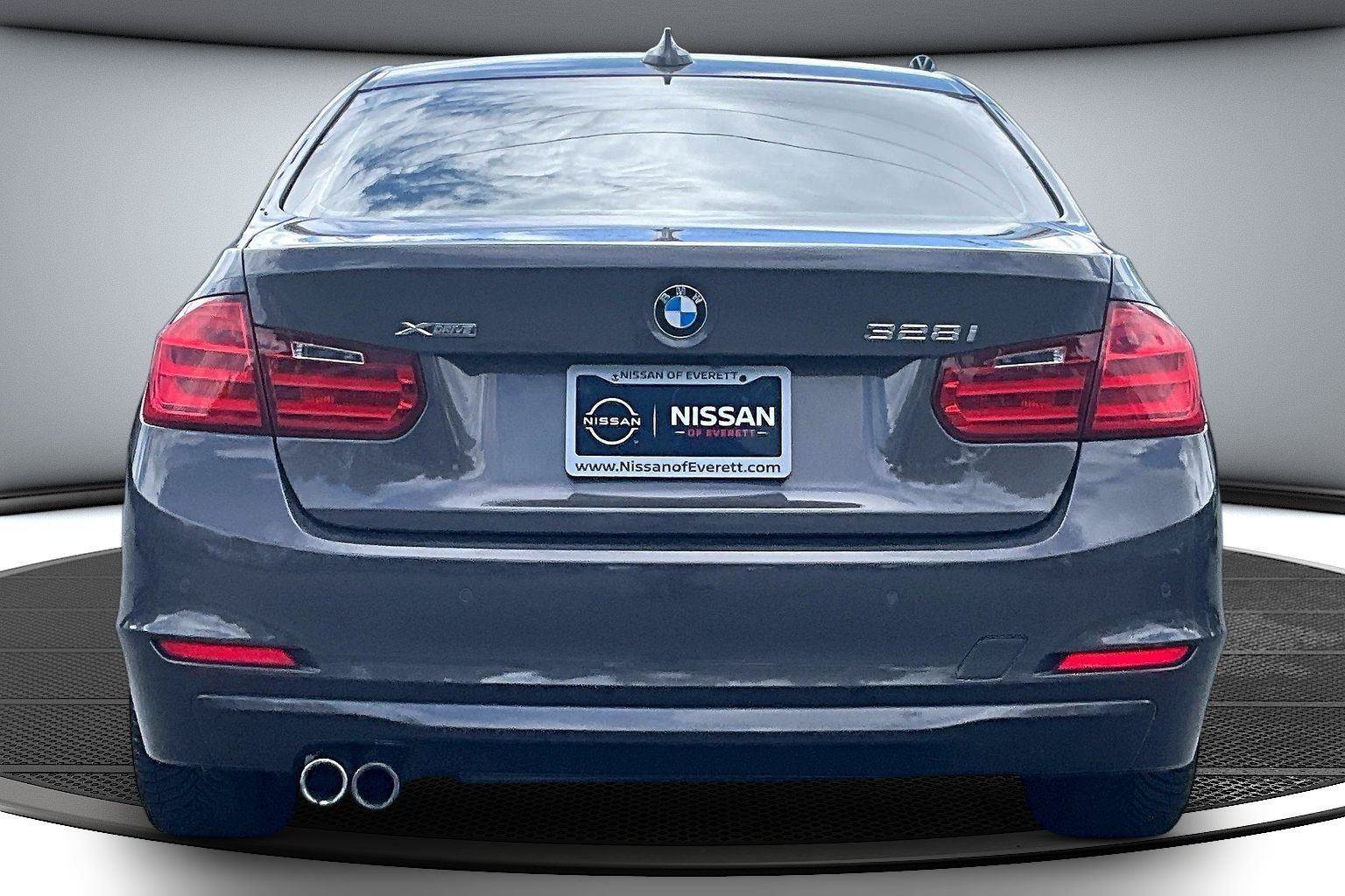 Used 2014 BMW 328i xDrive Sedan AWD/4WD image 5
