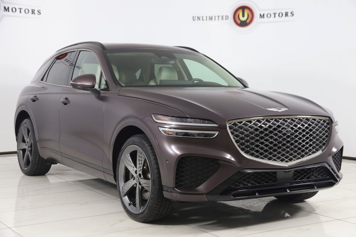 Used 2023 Genesis GV70 3.5T Sport w/ Sport Prestige Package AWD/4WD image 24