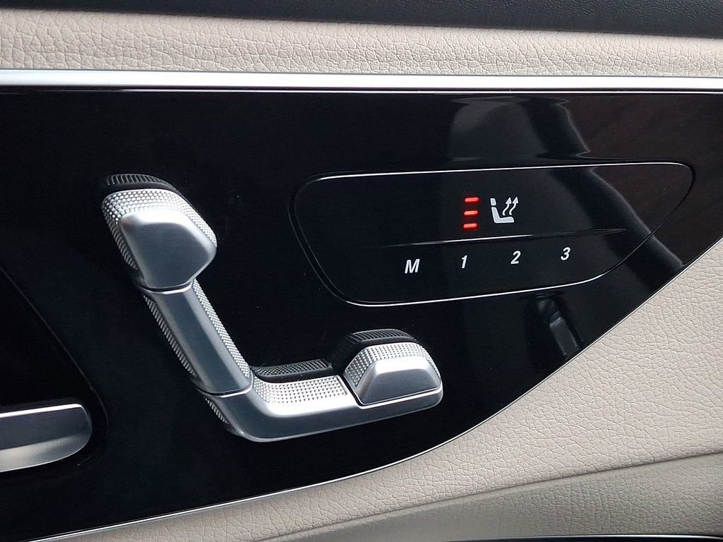 Used 2023 Mercedes-Benz GLC 300 GLC 300 image 26