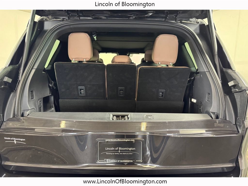 Certified 2025 Lincoln Navigator Black Label AWD/4WD image 23