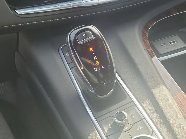 Used 2021 Cadillac Escalade Premium Luxury image 19