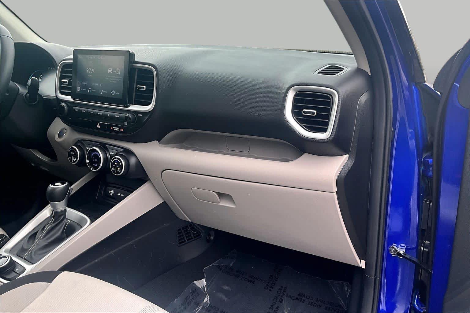 Used 2026 Hyundai Venue SEL FWD image 19