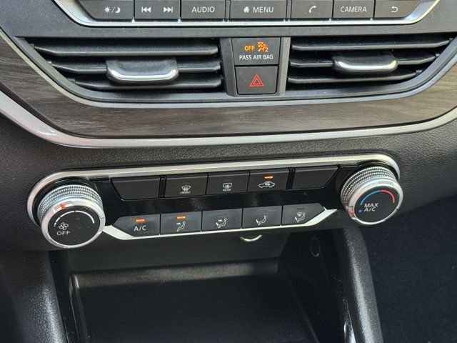 Used 2024 Nissan Altima 2.5 SV FWD image 9