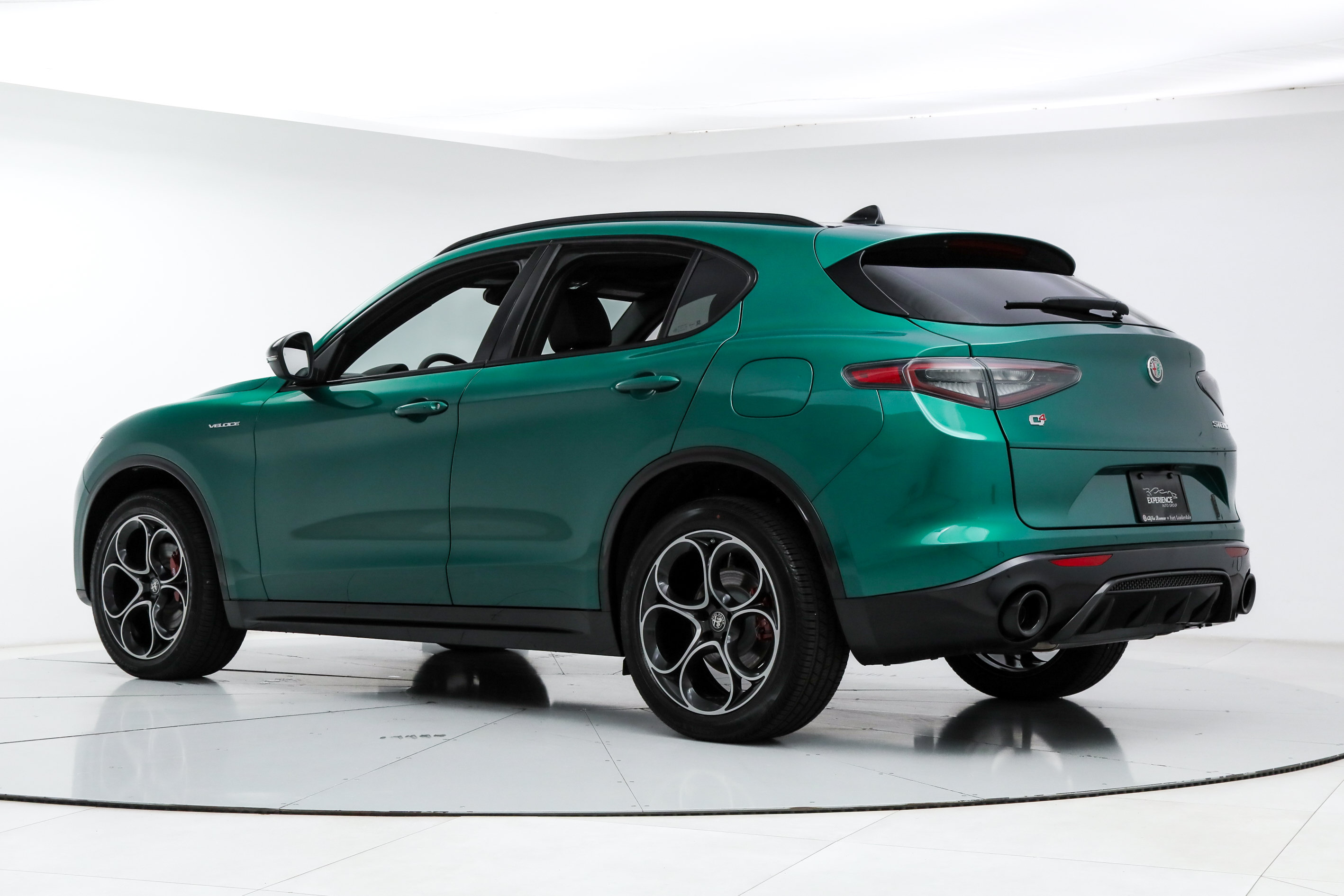 New 2026 Alfa Romeo Stelvio Sprint w/ Convenience Package AWD/4WD image 3