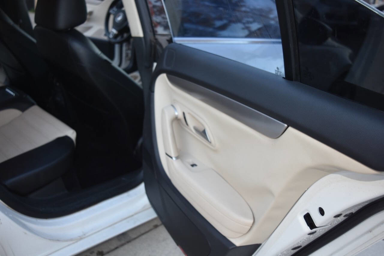 Used 2012 Volkswagen CC Lux Plus image 36