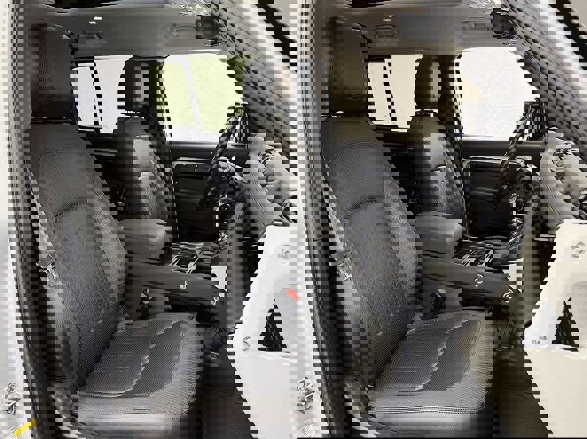 Used 2020 Land Rover Defender 110 First Edition image 47