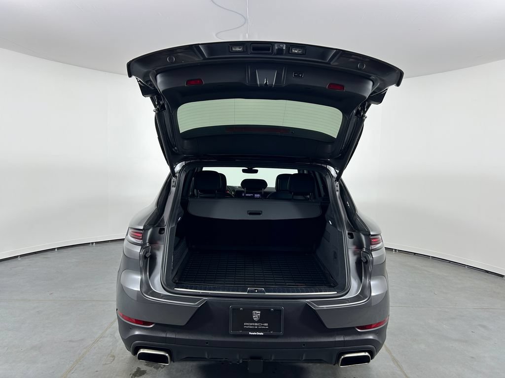 Certified 2026 Porsche Cayenne AWD/4WD image 29
