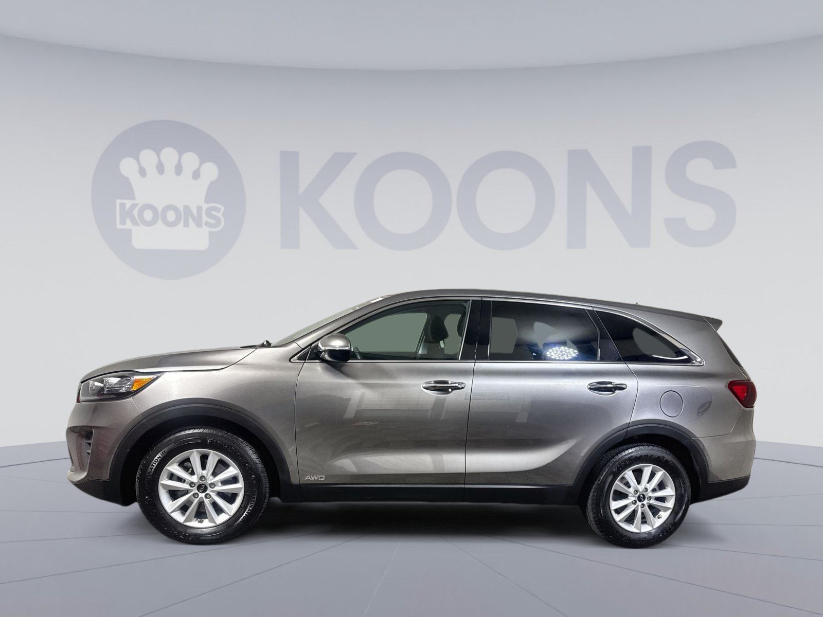 Used 2019 Kia Sorento AWD V6 image 2