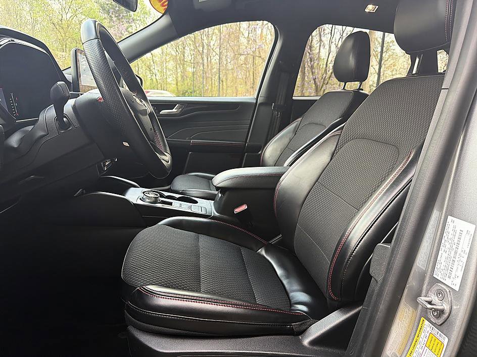 Used 2024 Ford Escape ST-Line image 11