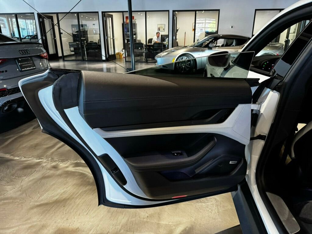 Used 2020 Porsche Taycan 4S image 20