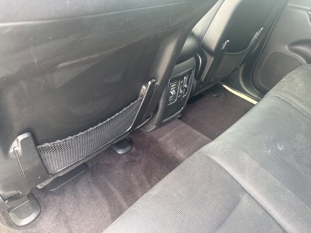 Used 2017 Jeep Grand Cherokee Laredo AWD/4WD image 30