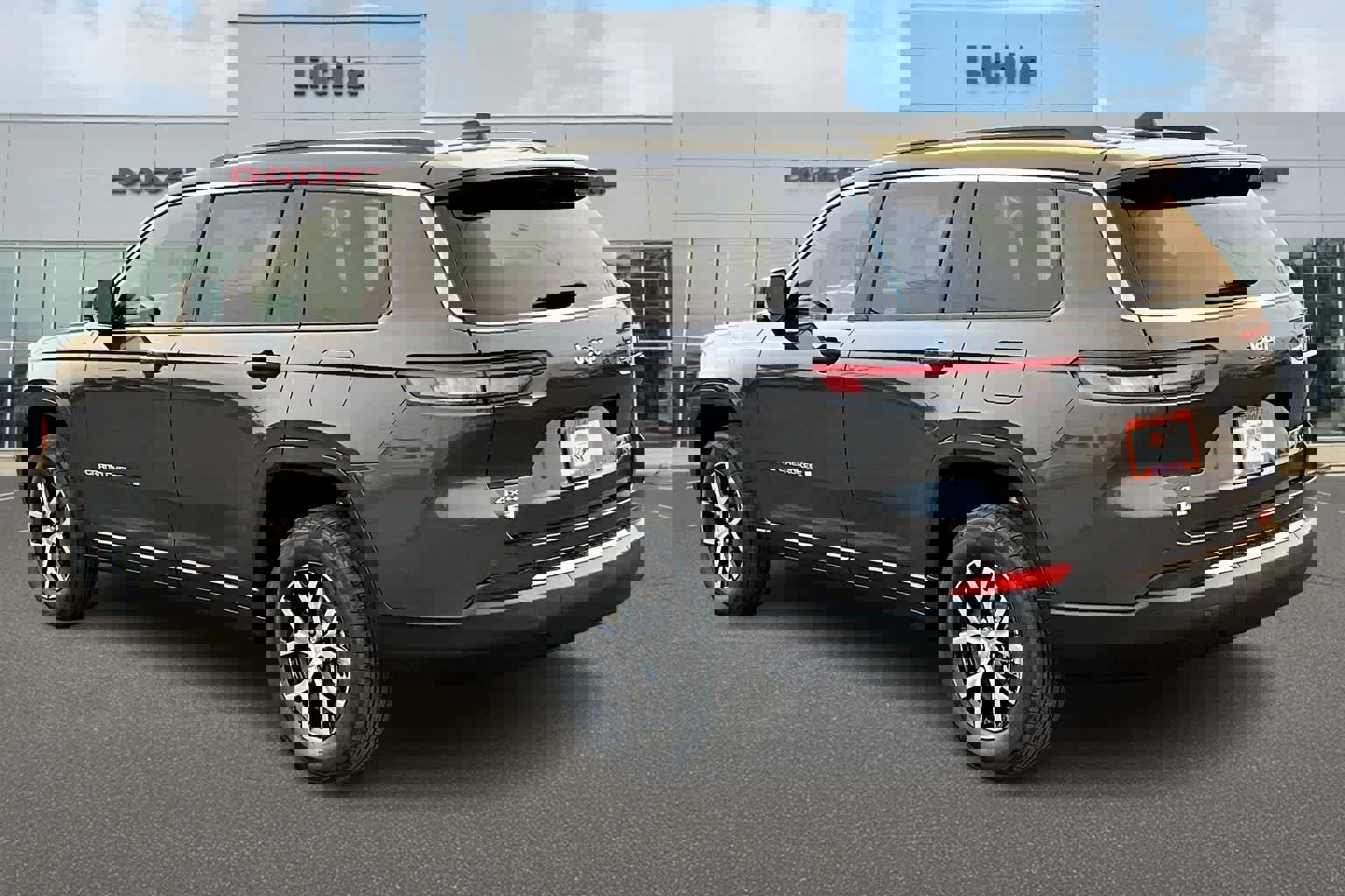 New 2025 Jeep Grand Cherokee L Limited w/ Luxury Tech Group II image 4