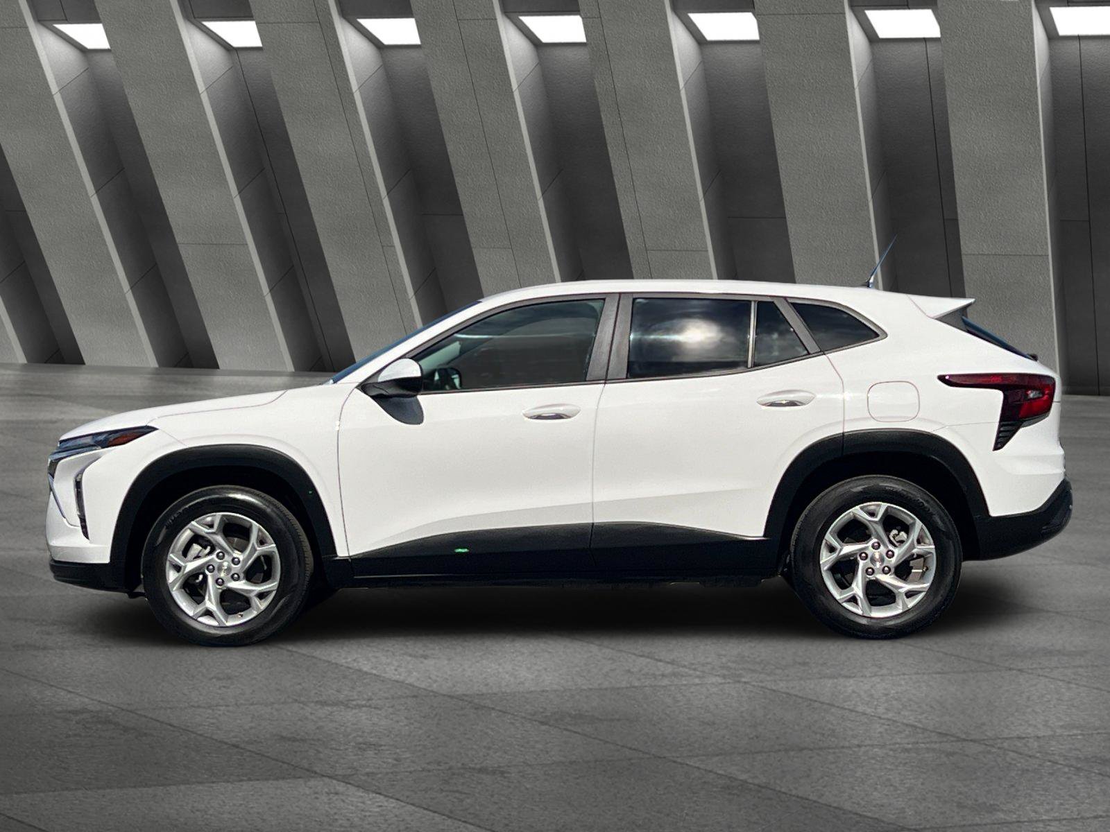 Used 2024 Chevrolet Trax LS w/ LS Convenience Package FWD image 7